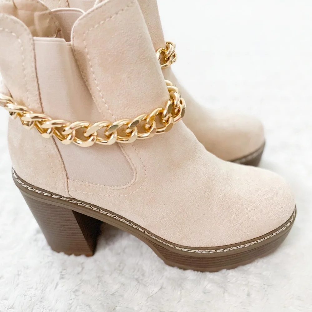 NIB- OLIVIA MILLER Chain Heel Lug Boot - Picture 10 of 16